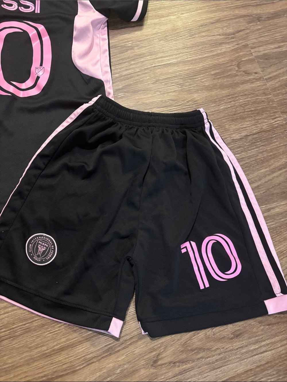 Kids Kit Youth Medium Messi Jersey Messi Soccer Kit Size 24 age 6-8 Miami - Picture 2 of 10